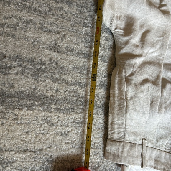 The Effortless Pant™ Linen Aritzia - Picture 8 of 13